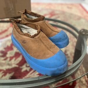 UGG Tasman Weather Hybrid Slipper
Chestnut Big Sky